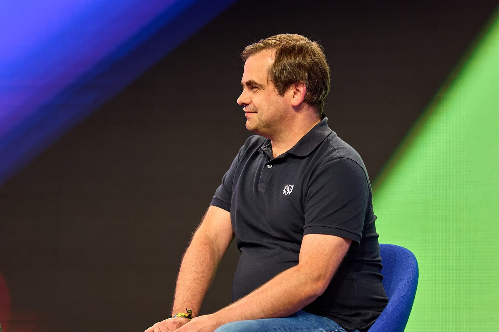 DeepL founder and CEO Jaroslaw Kutylowski speaking at re:publica 25 in Berlin
